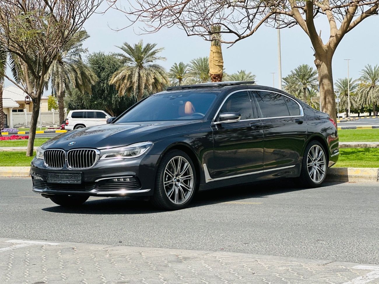 BMW 730Li Exclusive 2.0L