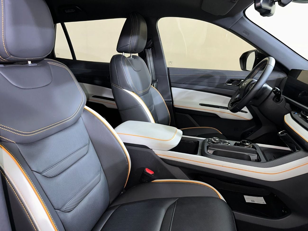 Ford Territory TITANIUM DARK EDITION TER4325 / AL TAYER MOTORS AL QOUZ SHOWROOM