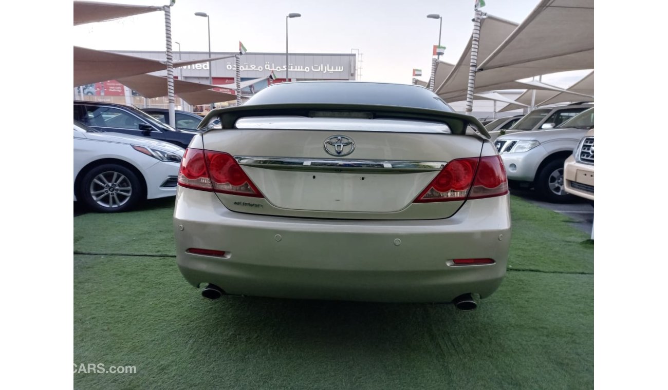 Toyota Aurion Gulf - without accidents - number one - fingerprint - aperture - screen - camera - cruise control -