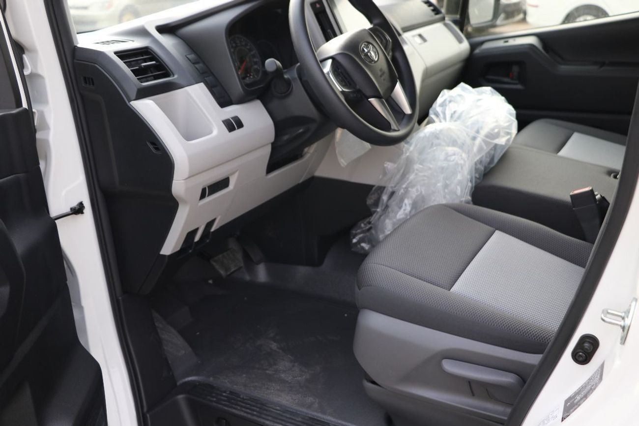 تويوتا هاياس 2025 Hiace 3.5L V6 petrol AT Cargo