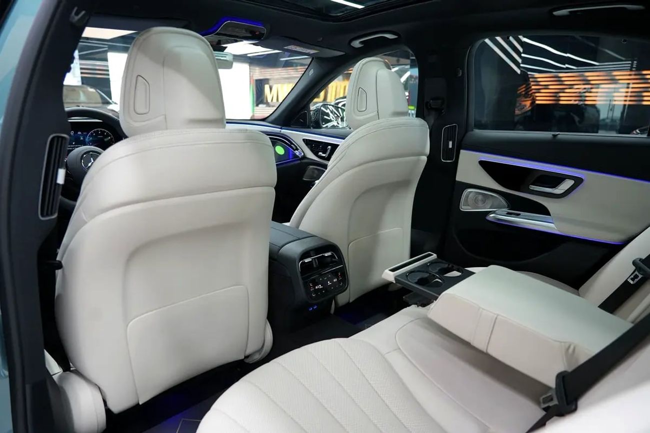 Mercedes-Benz E300 E 300 | GCC 0km | Agency Warranty | AMG Package