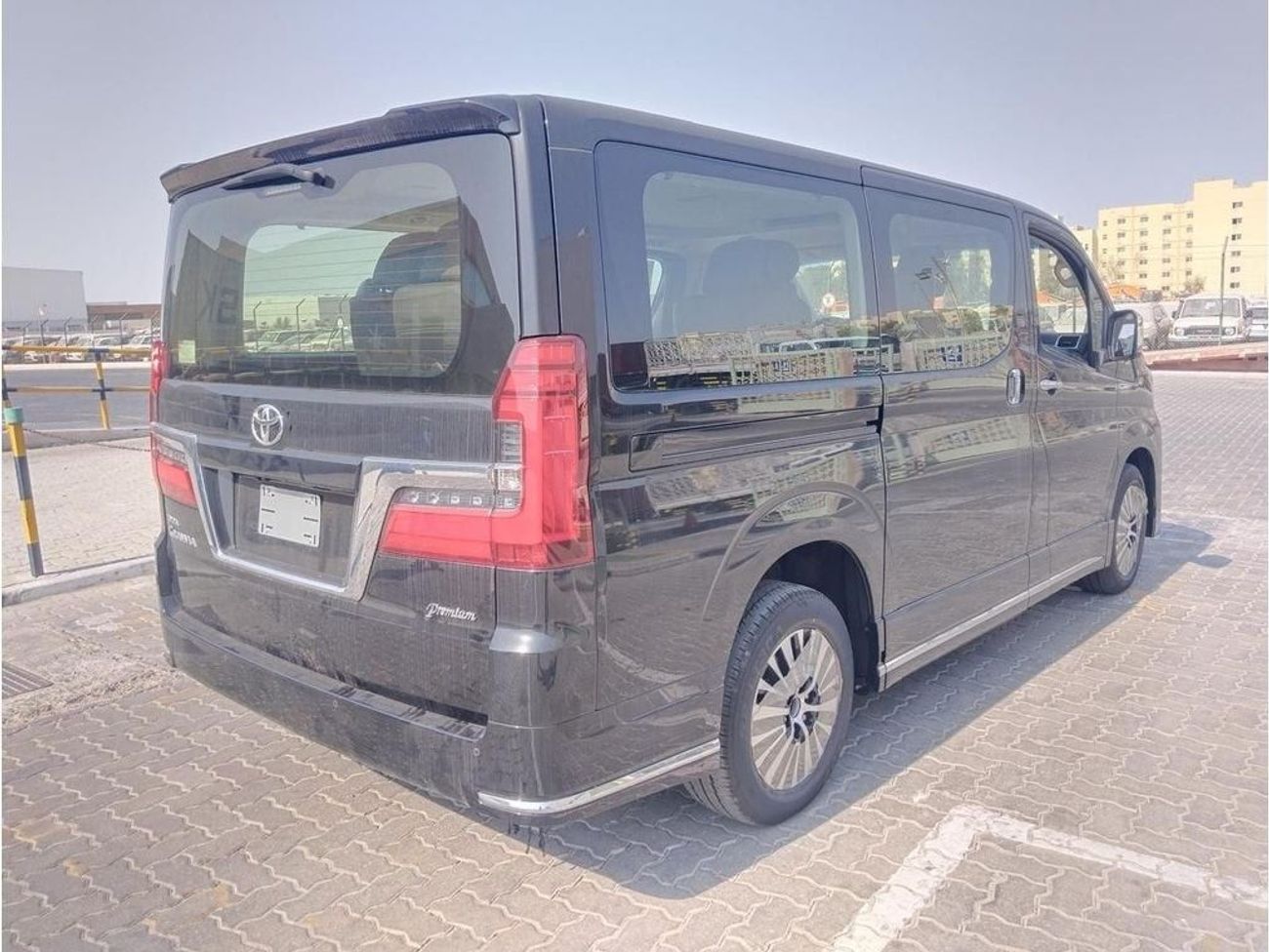 Toyota Granvia GRANVIA V