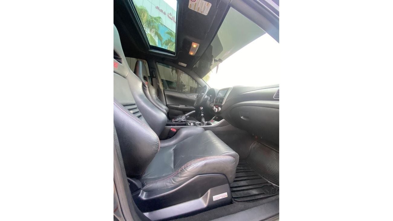 سوبارو امبريزا WRX