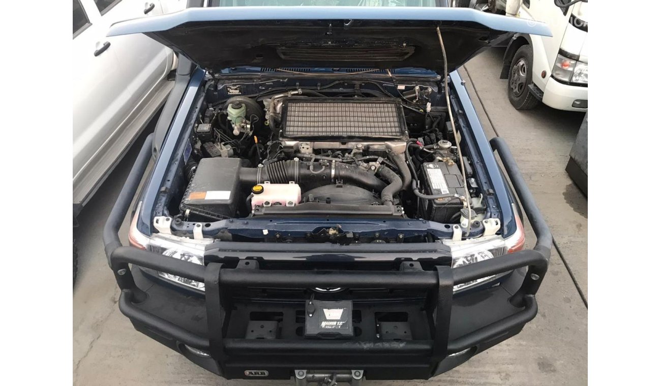 Toyota Land Cruiser Pick Up Pick up Diesel 1VD Engine clean car