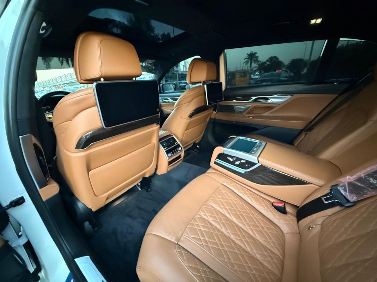 BMW 740Li Executive 3.0L (322 HP)