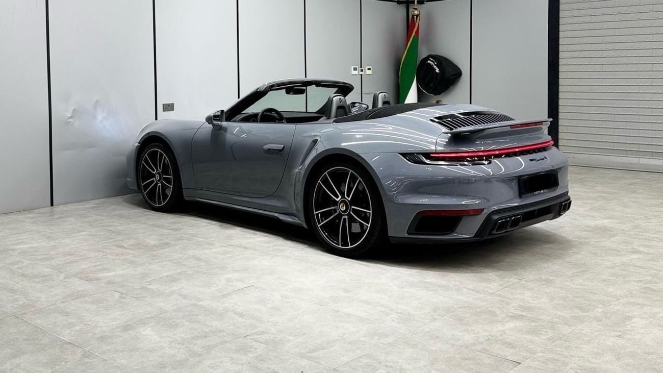 بورش 911 Turbo S 3.8L (640 HP) Convertible