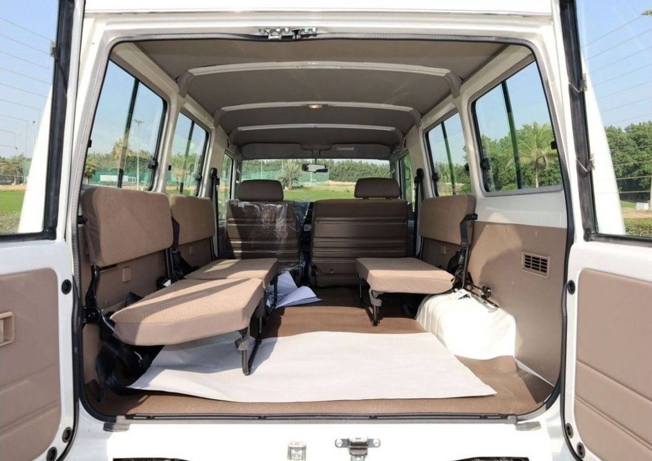 تويوتا لاند كروزر 70 LC 78 | 3 door | 4L V6 | Petrol | 4x4 | 2023