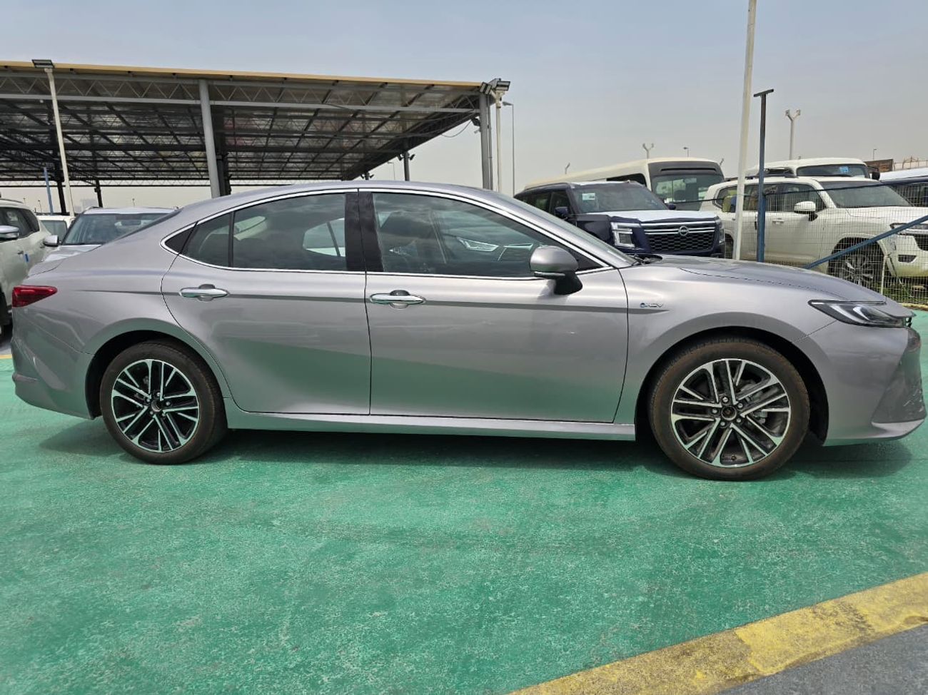 تويوتا كامري GLE 2.5L Hybrid