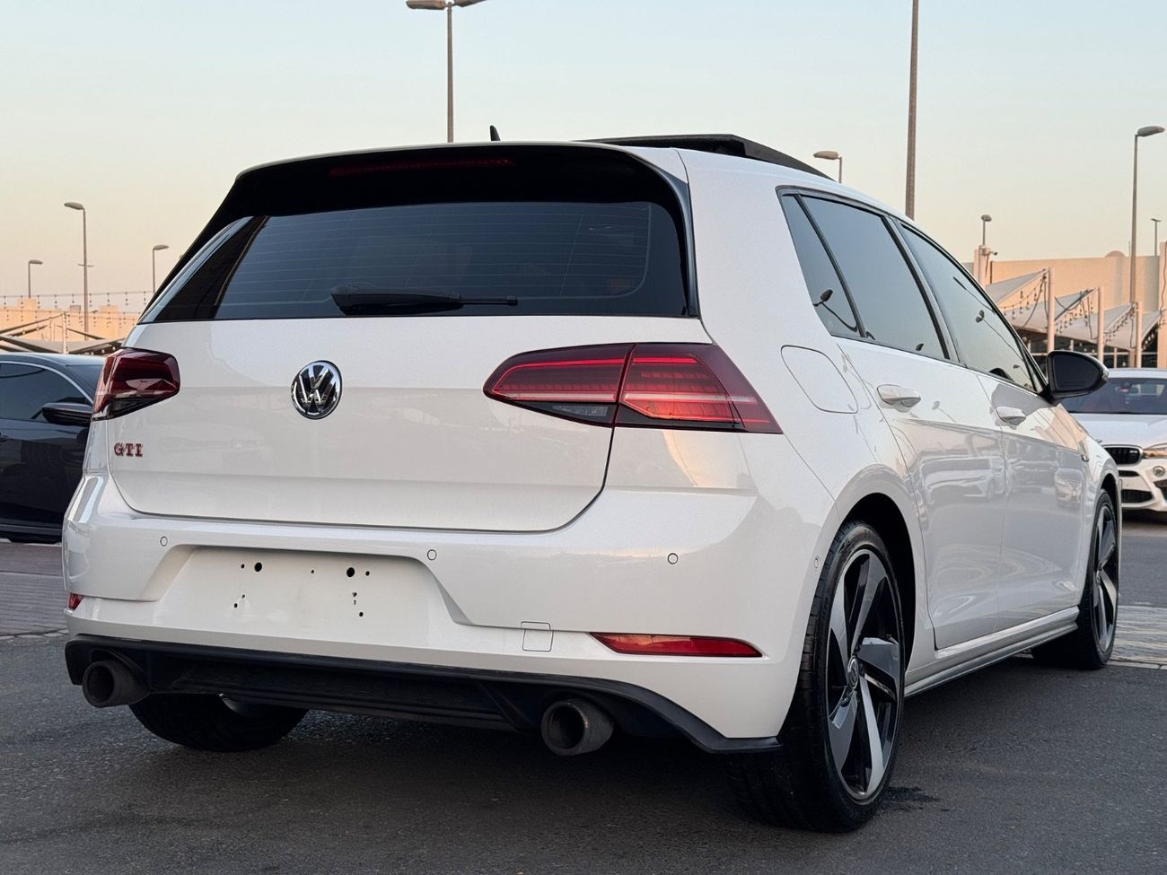 Volkswagen Golf GTI Sport 2.0T