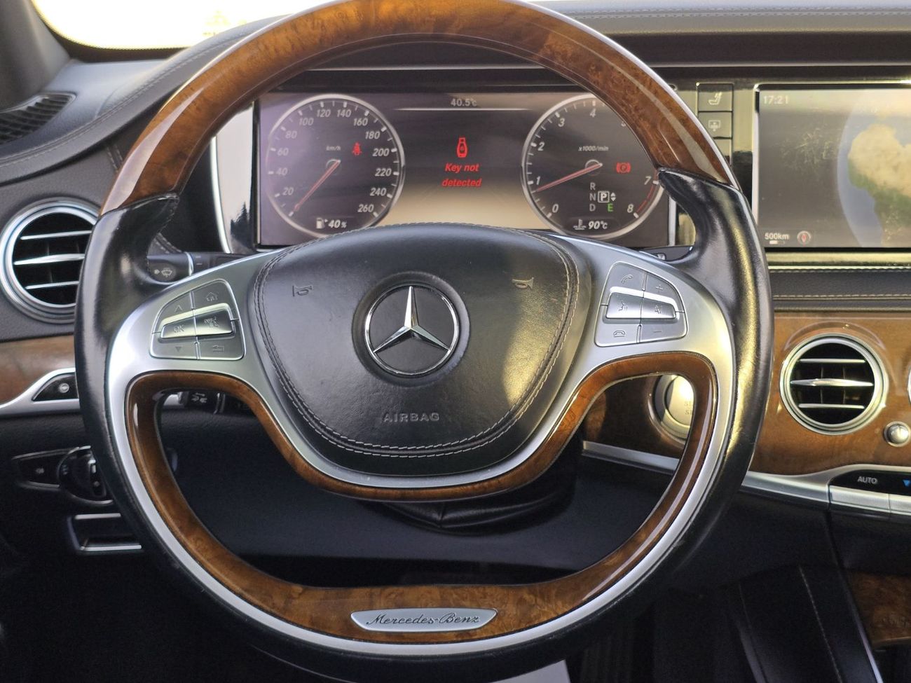 مرسيدس بنز S 550 MERCEDES S-550 2015 JAPAN // ORGINAL PAINT // GOOD CONDITION // ACCIDENT FREE