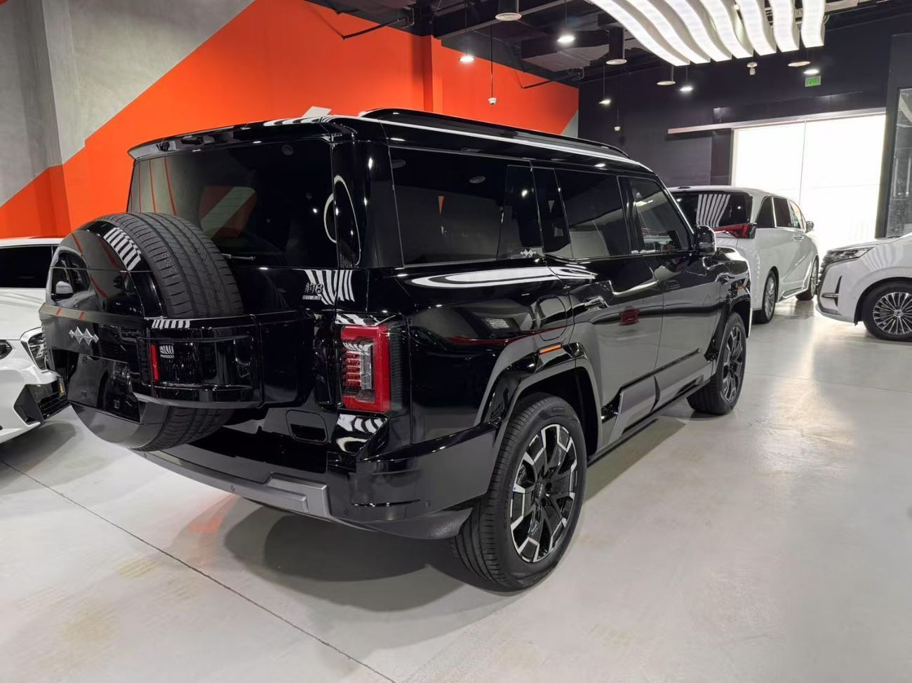 BYD Leopard 8 Smart and Brave Flagship Edition (7 Seats)