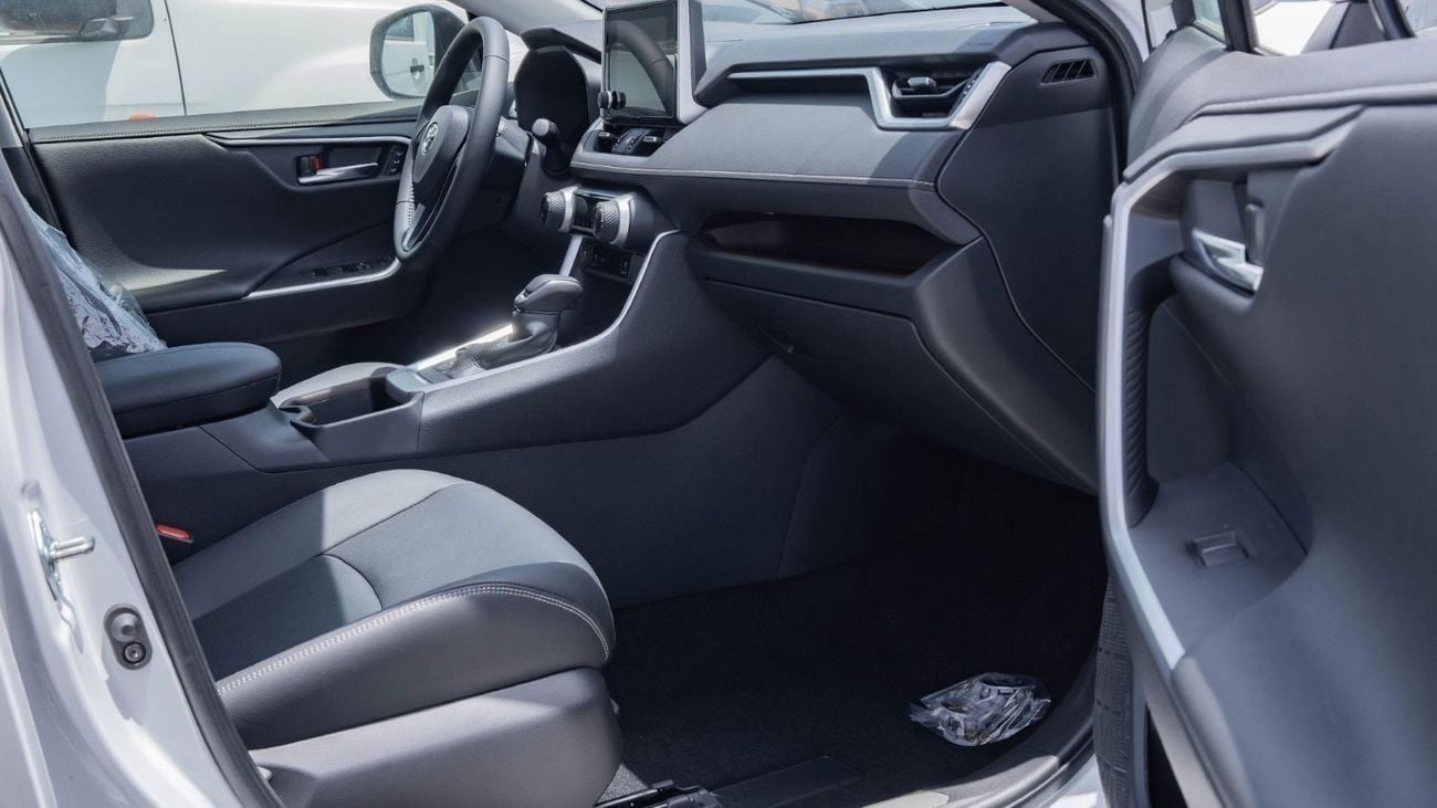 تويوتا راف ٤ 2025 Toyota RAV4 Limited 2.5L AWD AT Hybrid (White)