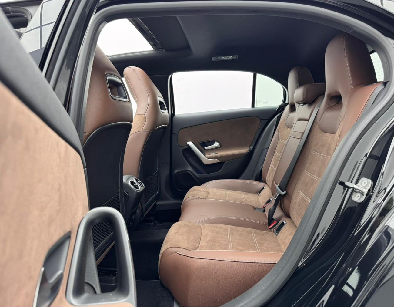 Mercedes-Benz A 200 AMG 2025 Mercedes-Benz A200 AMG Night Package, 2030 Mercedes Warranty, GCC