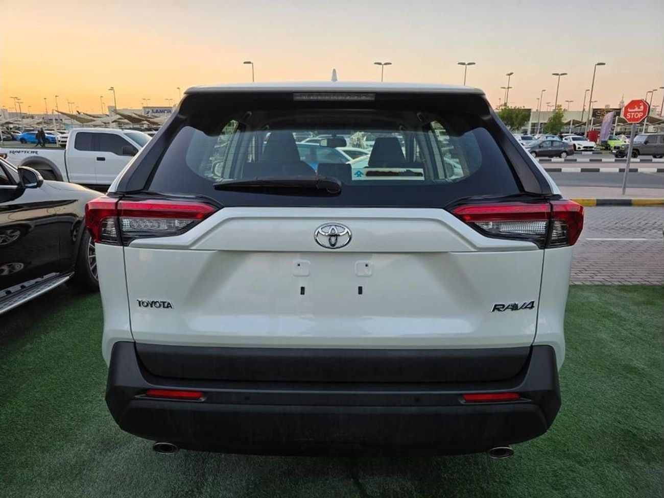 Toyota RAV4 GX 2.5L TOYOTA RAV4 2019 GCC 4 cylinder engine 2.5L clean car without accident without paint just bu