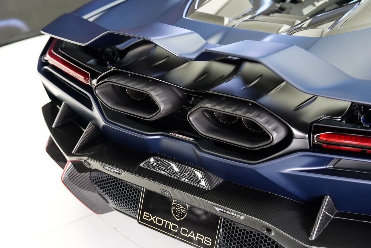 لامبورغيني ريفويلتو 6.5L V12 Hybrid