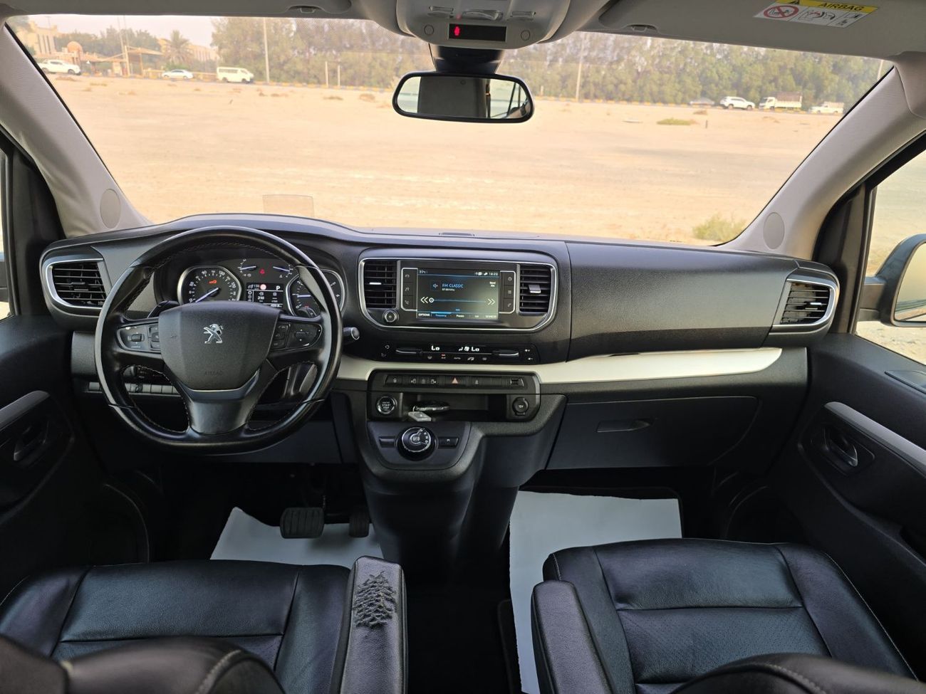 Peugeot Traveller PEUGEOT TRAVELLER VIP DIESEL 2020 2KEYS // FULL OPITION // ORGINAL PAINT