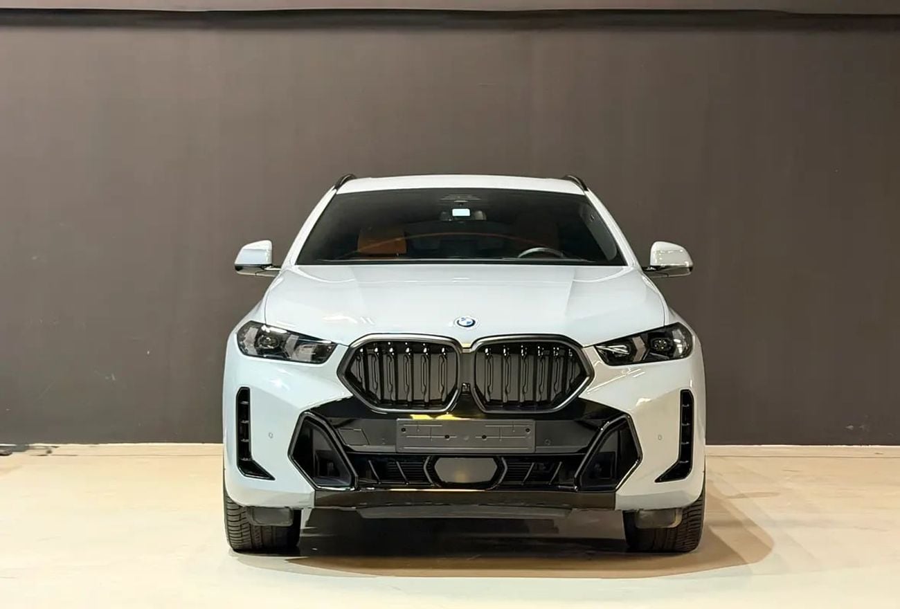 BMW X6 XDRIVE40i M SPORT PRO xDrive40i M Sport | GCC Specs | Warranty Service Package