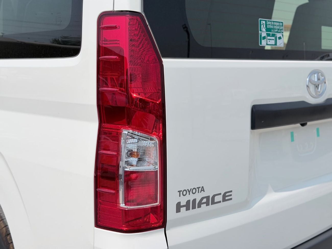 Toyota Hiace GL Toyota Hiace: Fuel type: petrol; Engine capacity: 3.5; Passenger capacity: 11 people