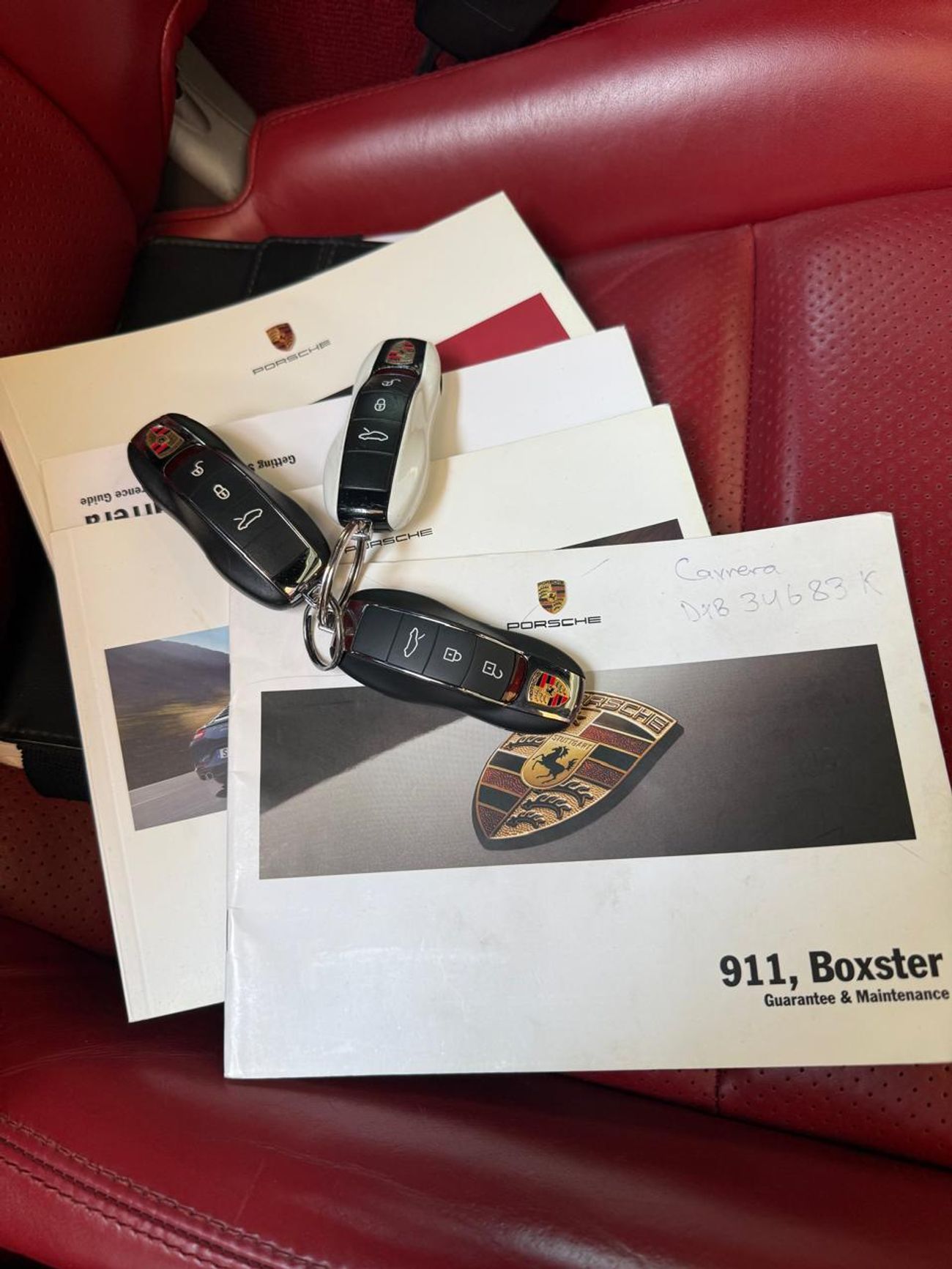 Porsche 911 Carrera 3.6L Coupe PORSCHE CARRERA 911 2013 GCC CARBON FIBER FULL SERVICE HISTORY SPECIAL EDITION 3