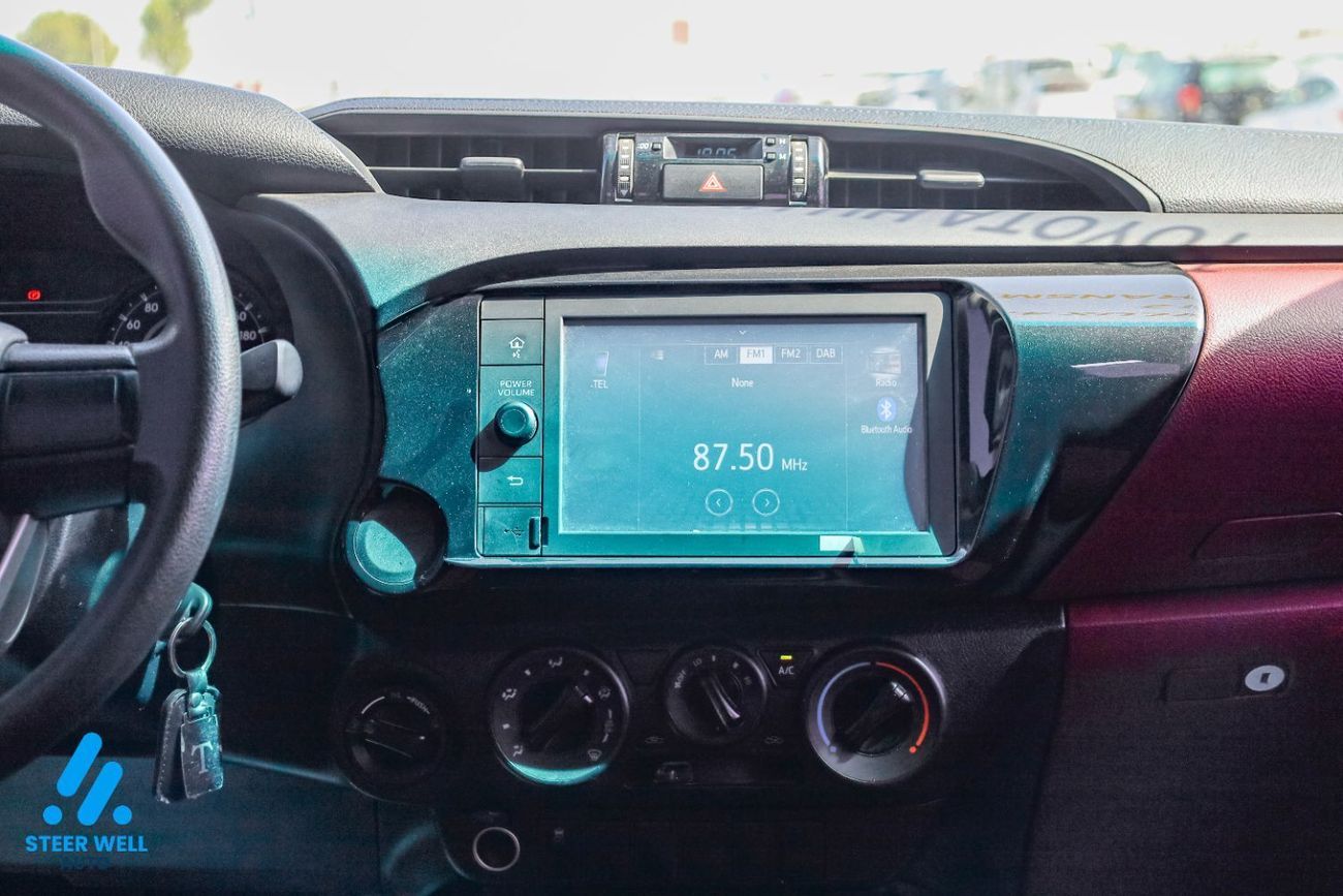 Toyota Hilux GL 2.7L Double Cab Utility AWD 2022 2.7L Petrol Dual Cab Pickup | Automatic | GCC Specs | Best Price