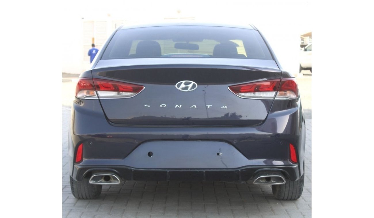 Hyundai Sonata hyundai sonata 2018 blue GCC excellent condition without accident