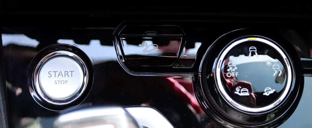 Peugeot 3008 GT Line ACCIDENTS FREE - GCC - FULL OPTION - GTLINE ENGINE 1600 CC - PERFECT CONDITION INSIDE OUT