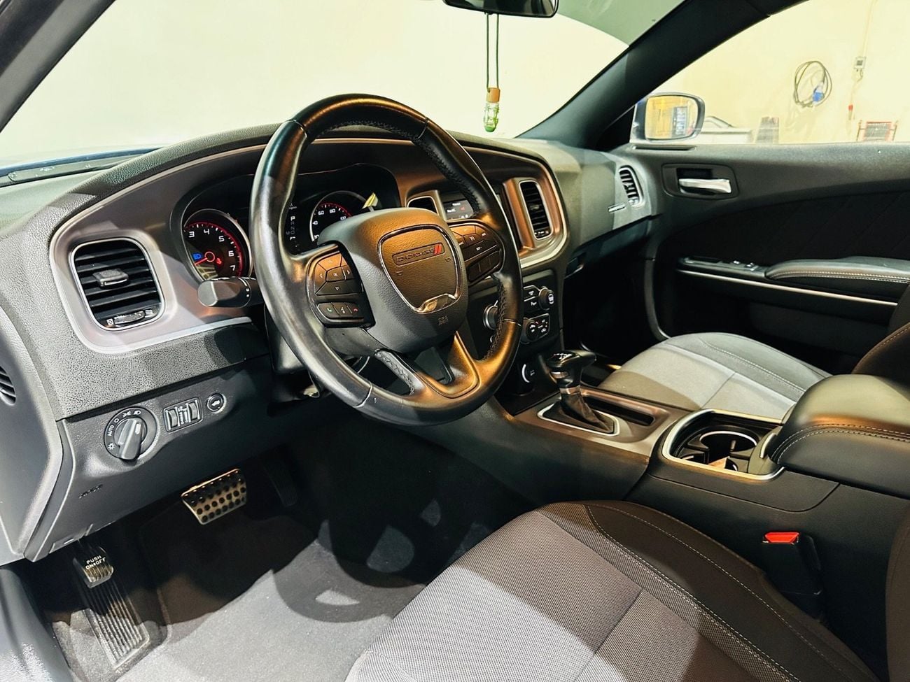 Dodge Charger SXT Mid 3.6L