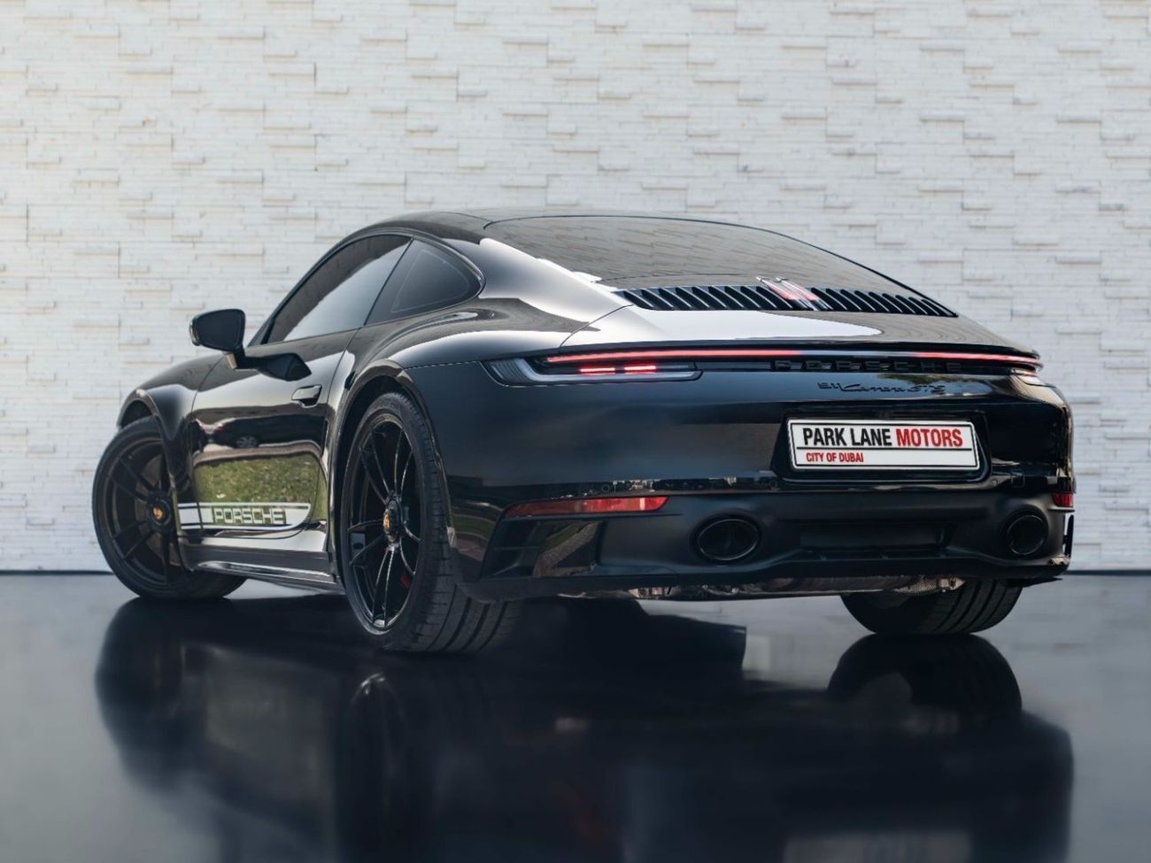 Porsche 911 Carrera 4GTS 3.0L (475 HP) Coupe