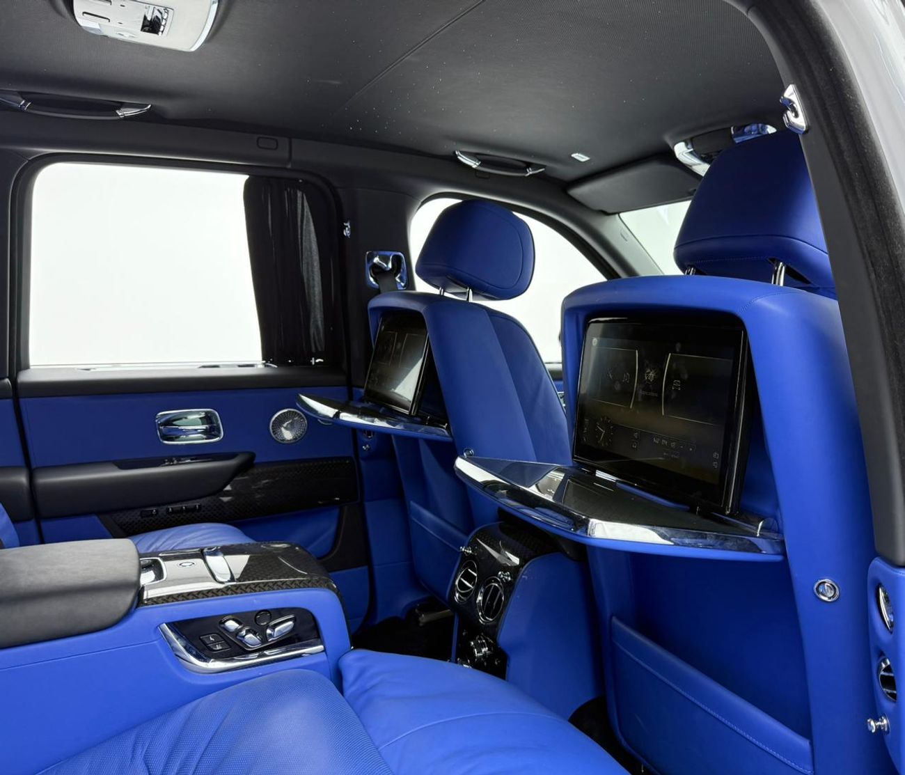 رولز رويس كولينان 2023 Rolls Royce Cullinan Black Badge, 1 Year Unlimited Km Warranty, Rolls Royce Full-Service Histor