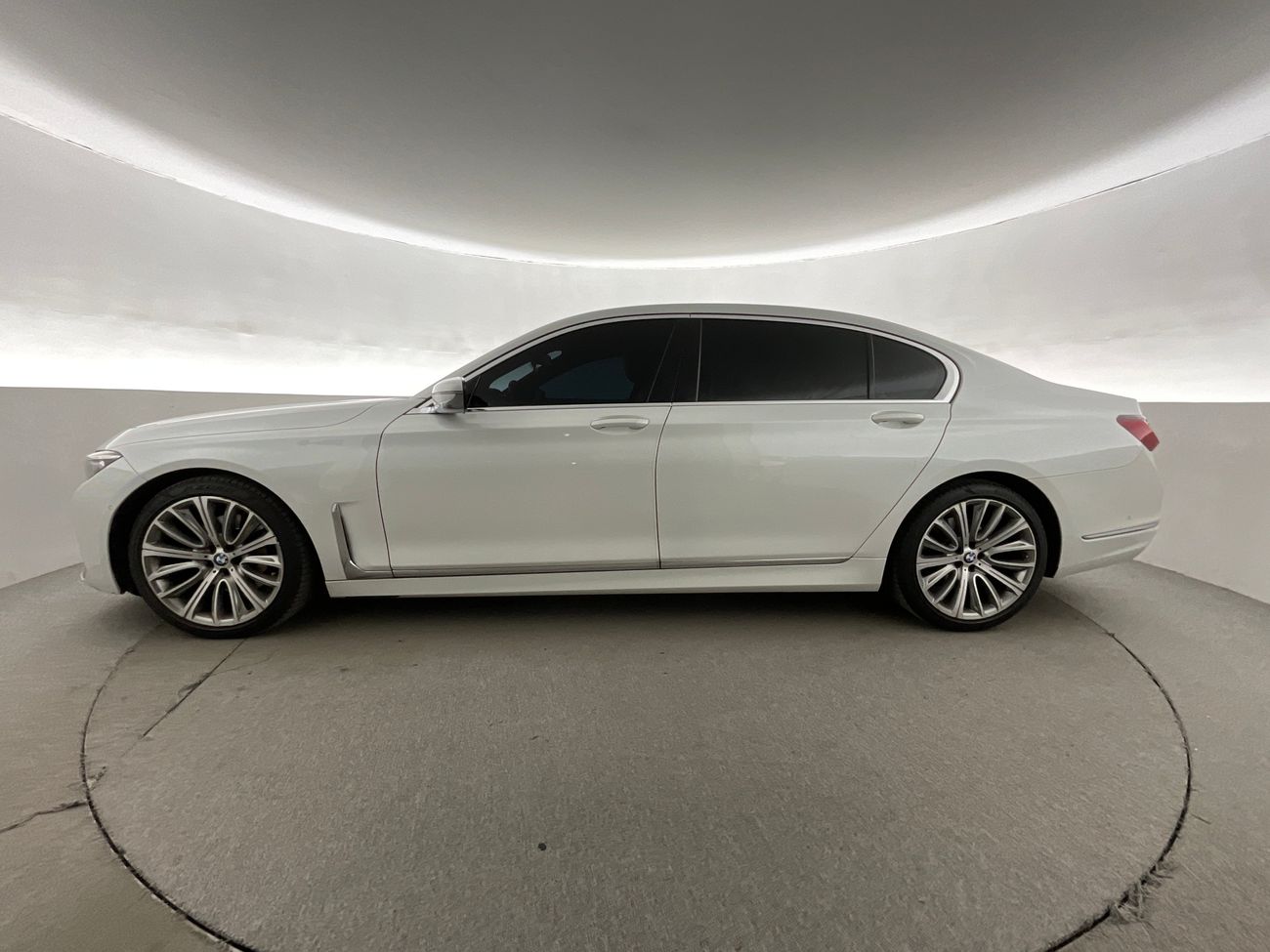 BMW 730Li Excellence | National Day Celebration | Guaranteed Warranty | 0 Down Payment