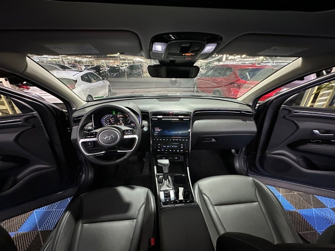 Hyundai Tucson Comfort 2.5L Full option Panoramic