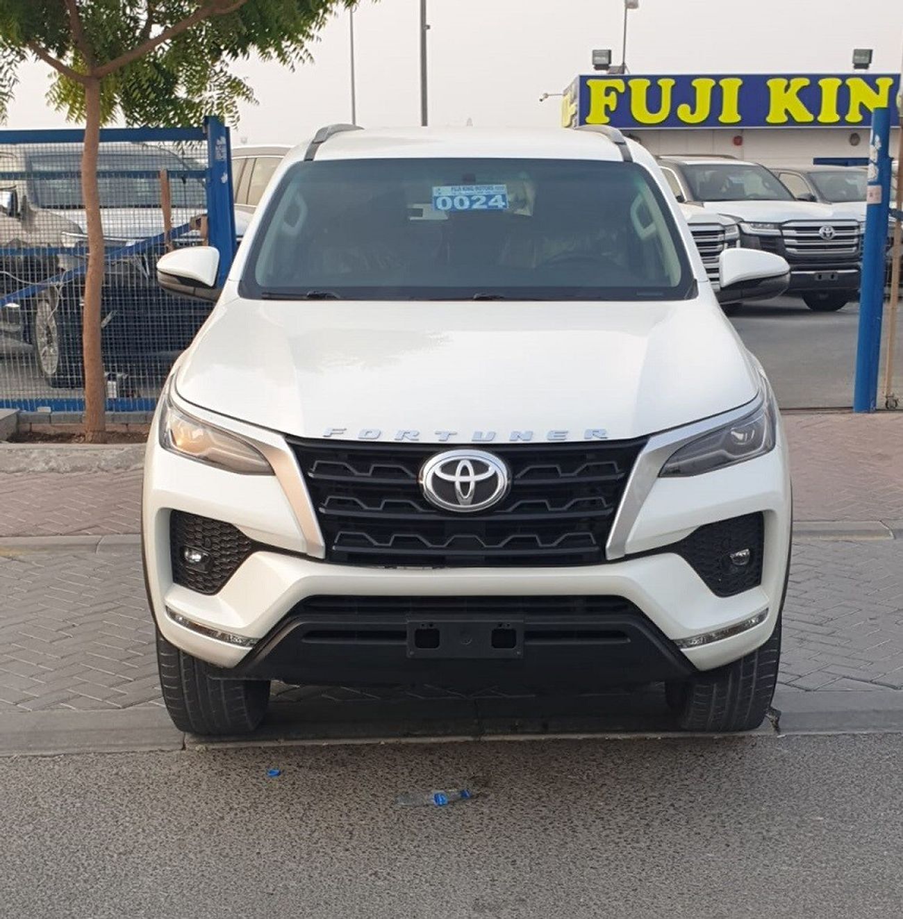 Toyota Fortuner 2.7L 4WD PETROL (USED)