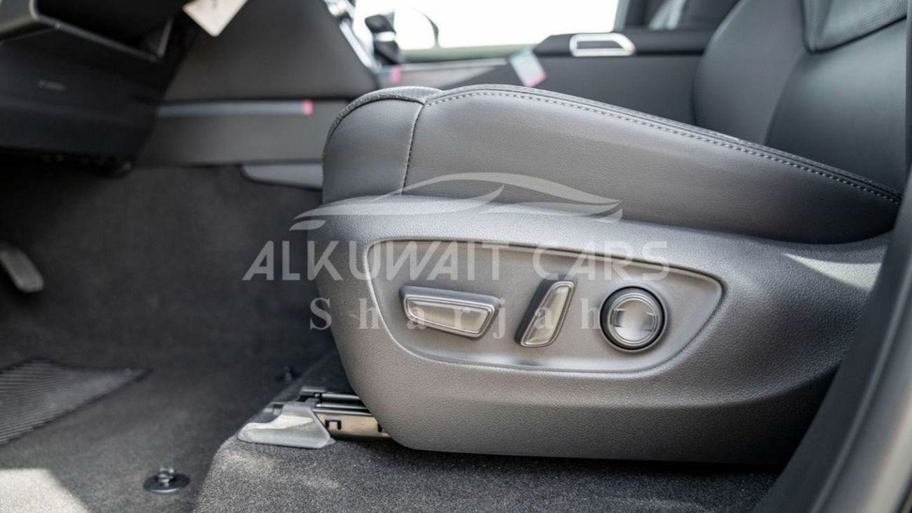 Toyota Land Cruiser Toyota Land Cruiser VXR 3.5L Petrol AT MY2025