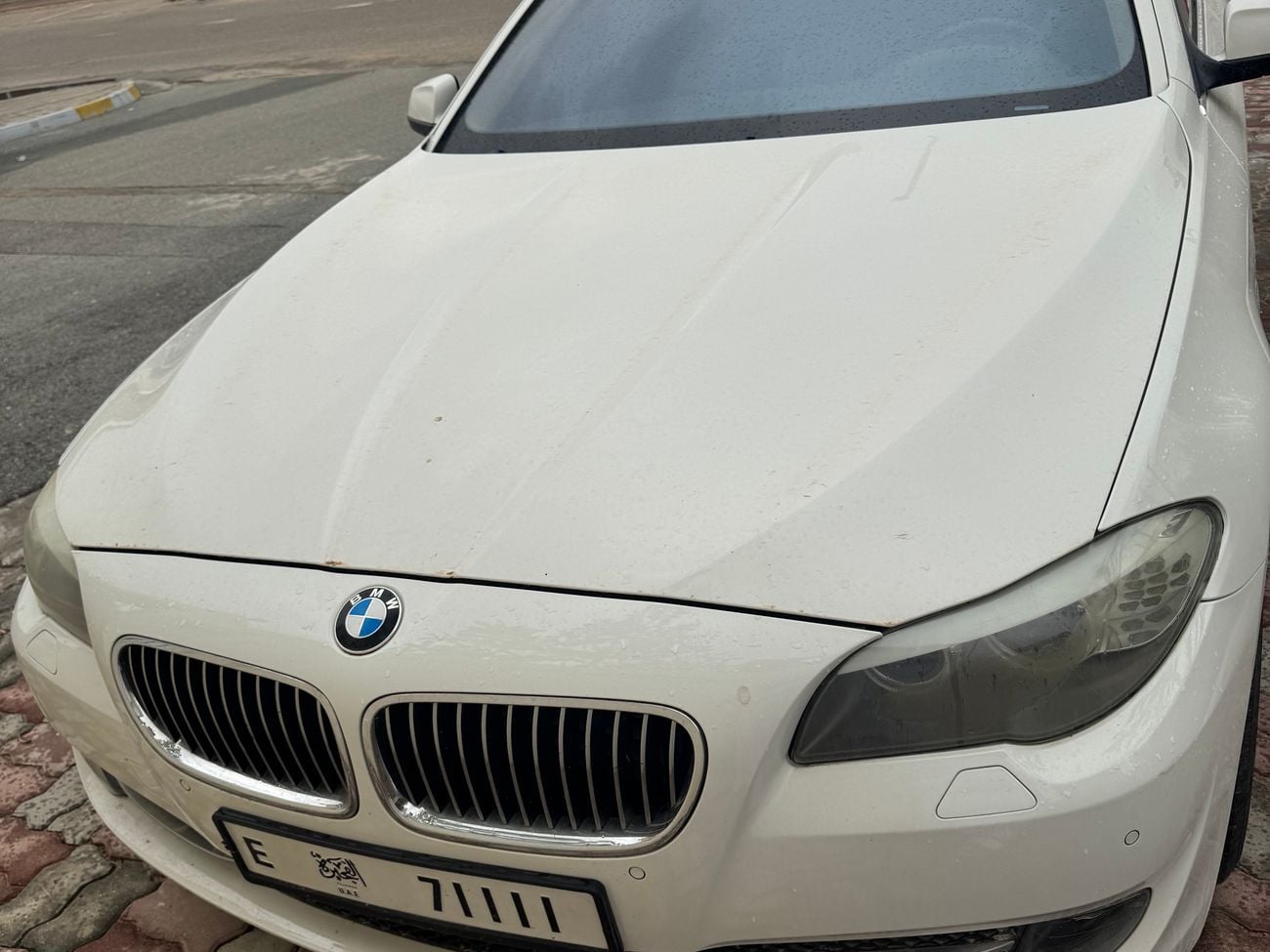بي أم دبليو 520i