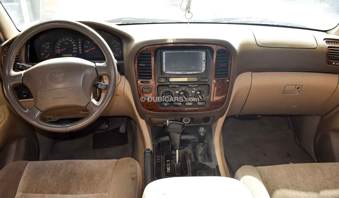 Toyota Land Cruiser VXR V8