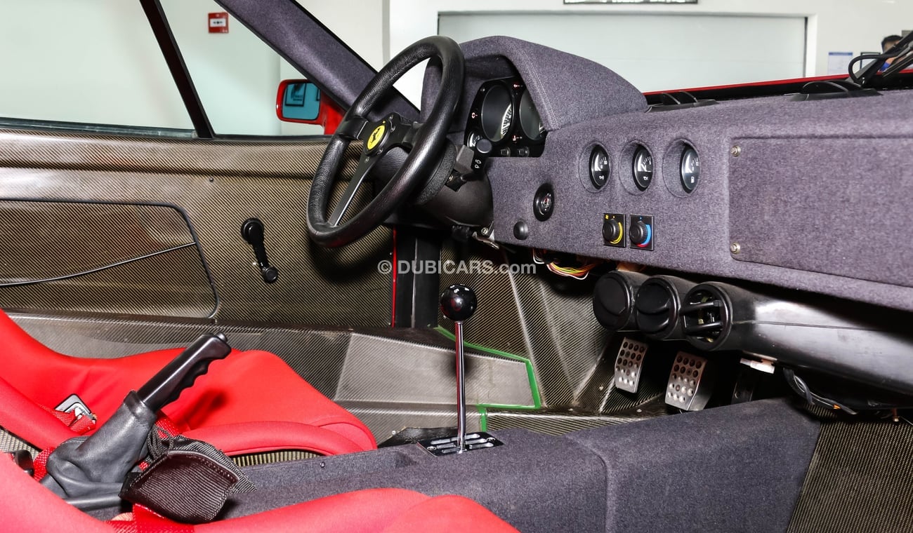 فيراري F40 Twin-Turbocharged V8