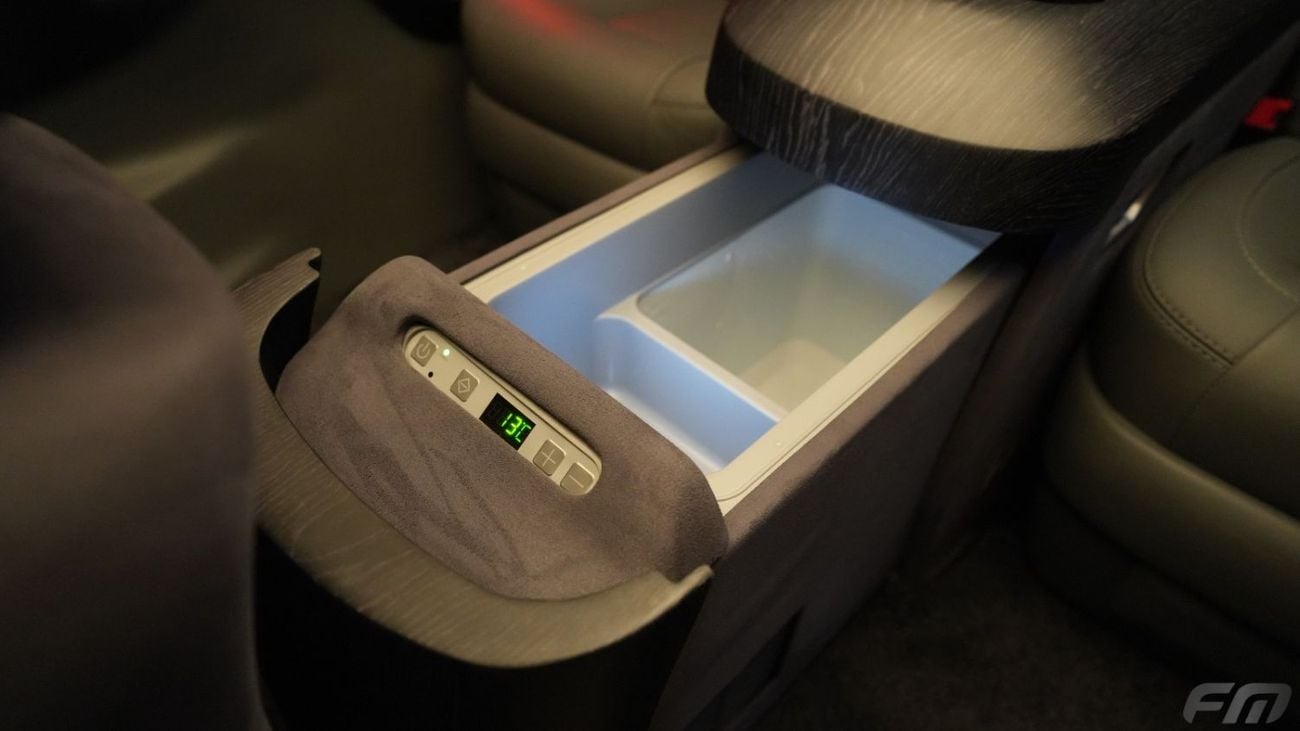 Mercedes-Benz V 300 MERCEDES-BENZ V300 VIP BUSINESS VAN 2025 - BRAND NEW!!!