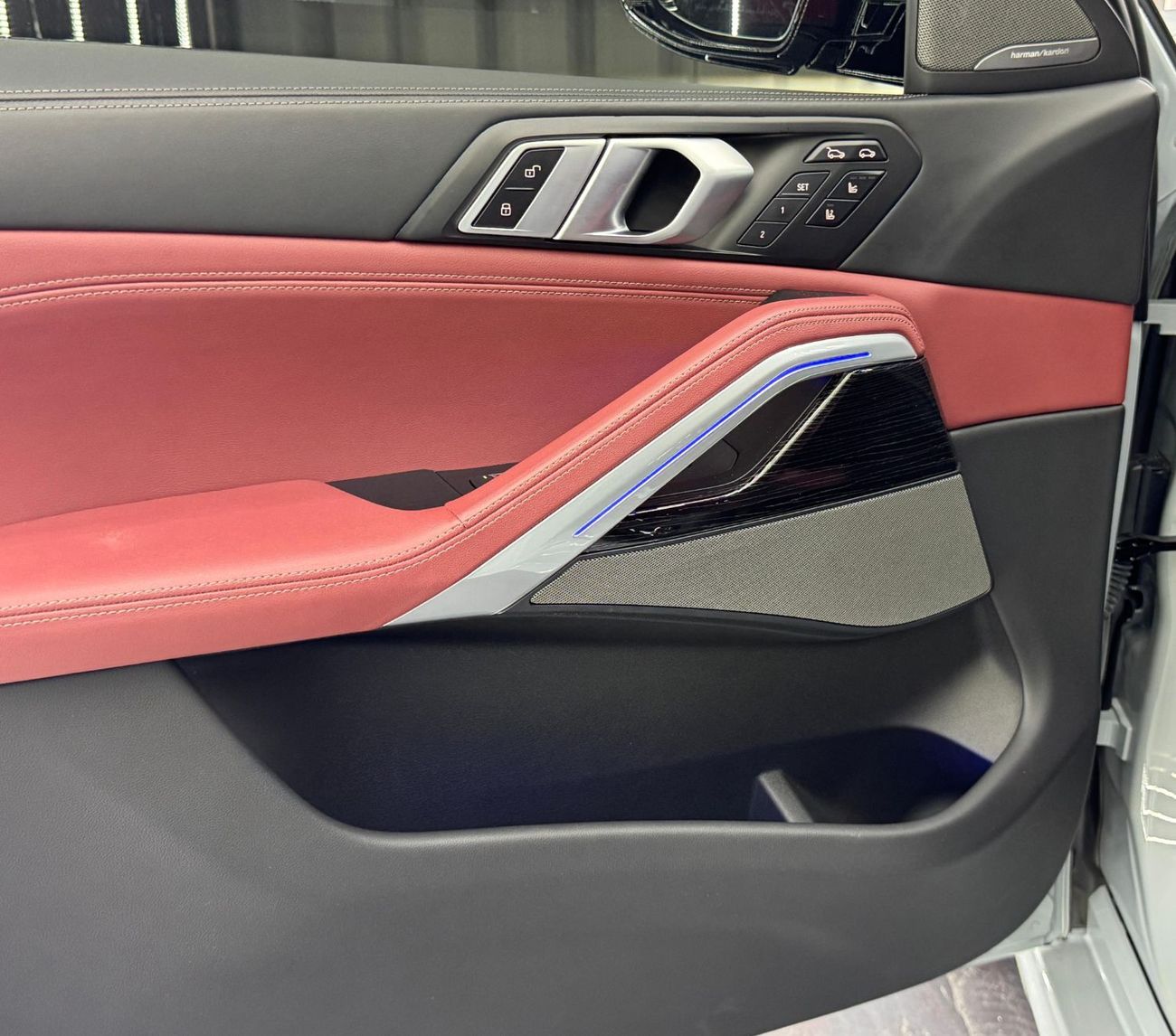 بي أم دبليو X6 xDrive40i Luxury M Sport Package 3.0L ***Appointment Only***  - AED 4,997 / Month with a 20% Down Pa