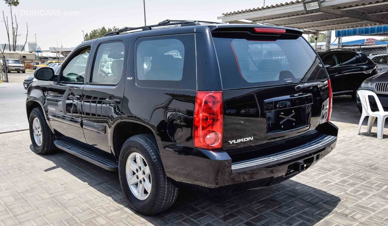 GMC Yukon SLT - GCC specs - price is negotiable