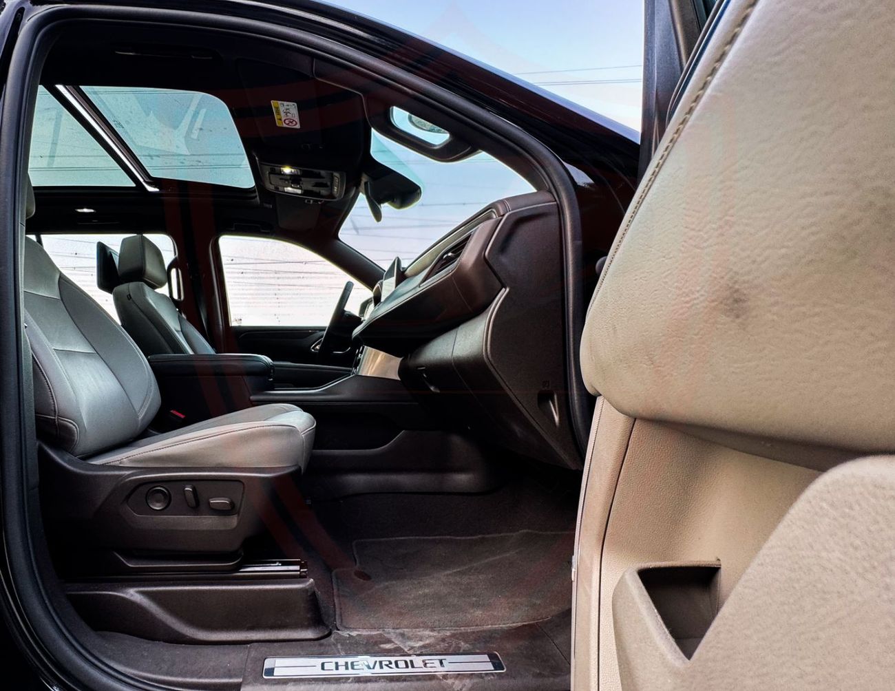 Chevrolet Suburban LT 5.3L 4WD Chevrolet Suburban | 5.3L | 2023 | GCC | Original Paint | Accident Free | Excellent Cond