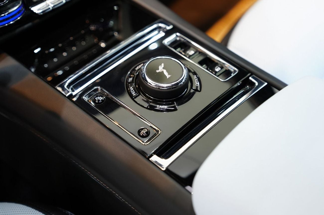 Rolls Royce Spectre STD 2024 Rolls-Royce Spectre, Bespoke Audio, Illuminated Grille, Starlight, Dealer Warrr + Serv!!
