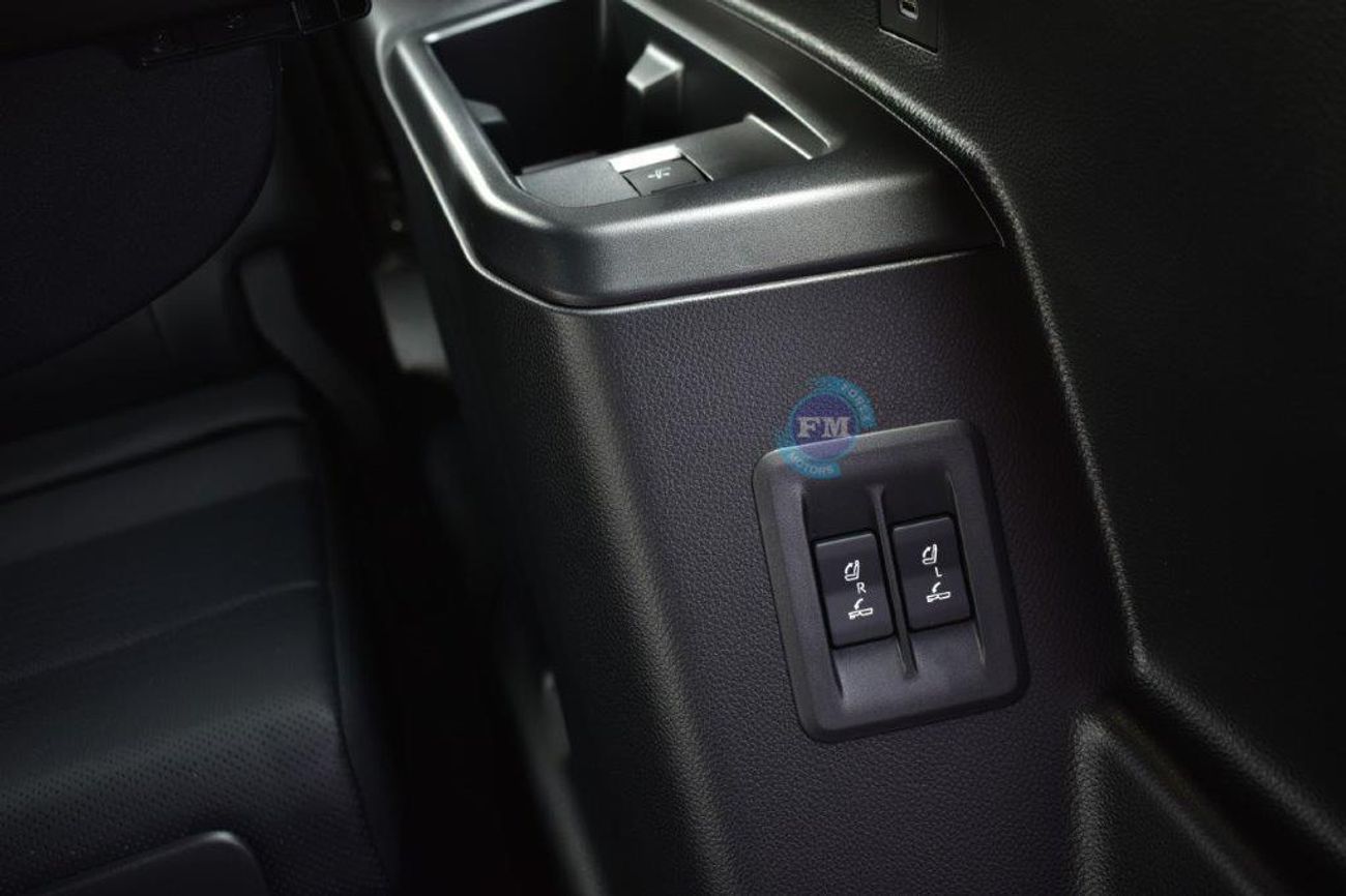 تويوتا برادو Luxury 2.4L Petrol 7 Seat Automatic