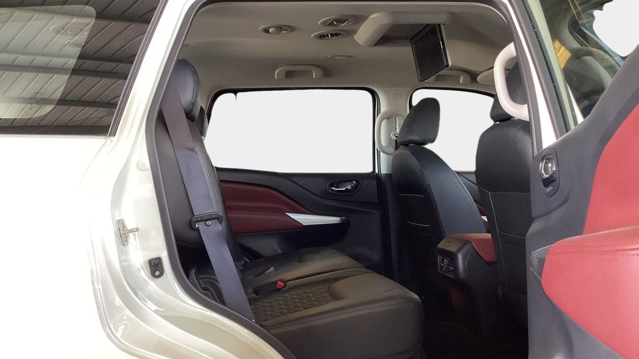 نيسان إكستيرا 2.5 4WD PLATINUM AUTO | شامل الضمان | 0 ﺪﻔﻋﺓ ﺃﻮﻟﻯ