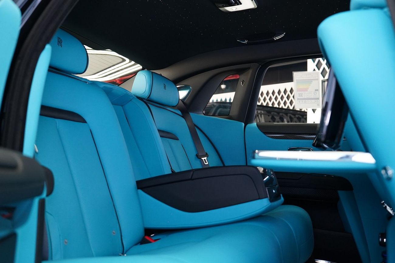 رولز رويس جوست BLACK BADGE