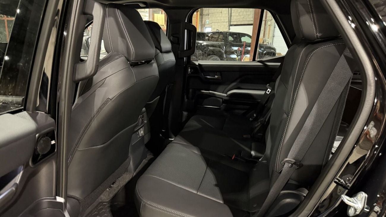 Toyota 4Runner LIMITED 7-Seater 2.4L