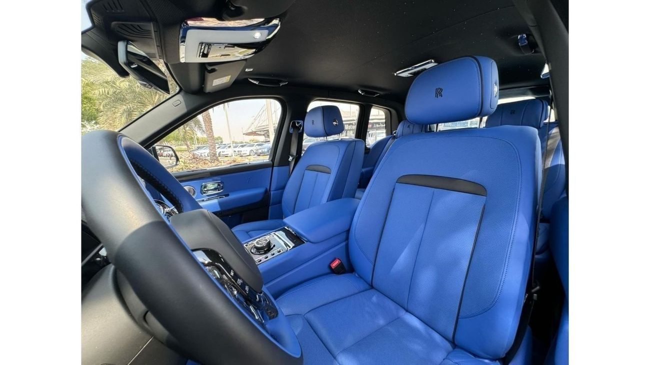 Rolls-Royce Cullinan BLACK BADGE GCC SPEC  UNDER WARRANTY AND SERVICE CONTRACT