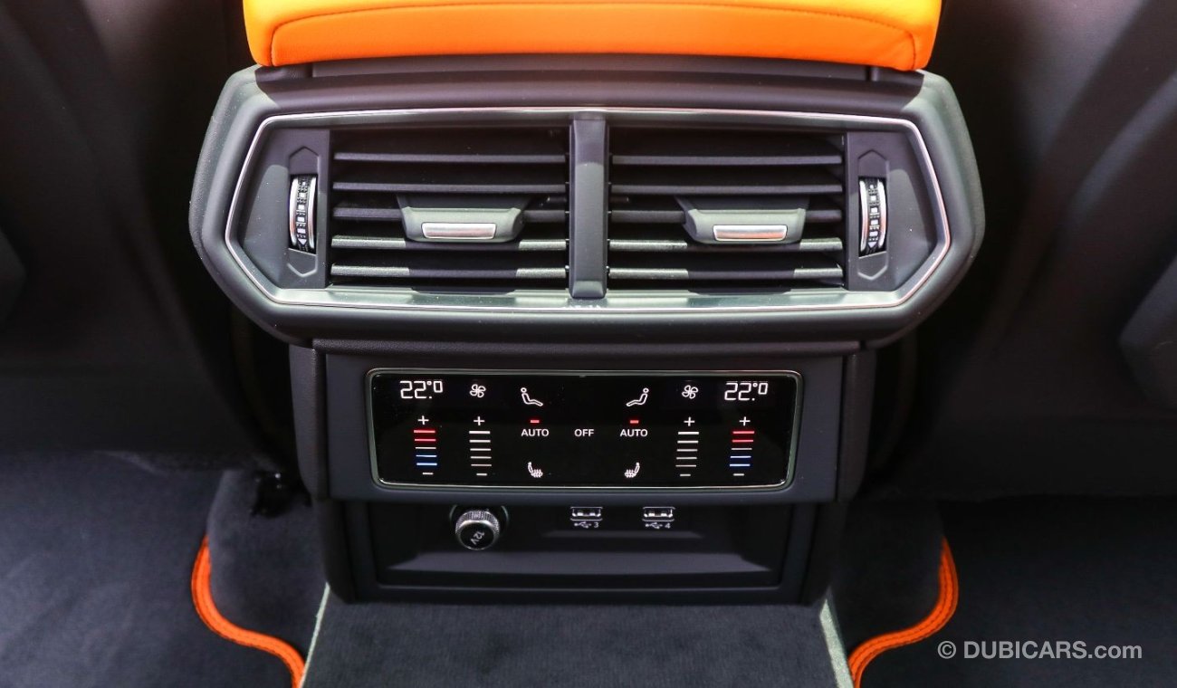 Lamborghini Urus *Carbon Package*Style Package* Premium Soundsystem*Orange Callipers*Rare TV