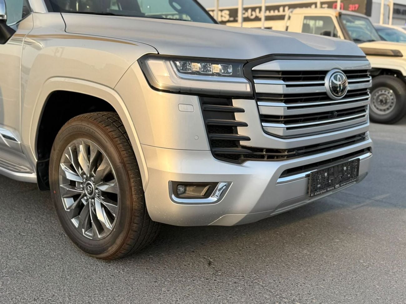 Toyota Land Cruiser LAND CRUISER VXR - A/T . Petrol 3.5L Twin Turbo  . 4X4 . 7 Seats . 2026 Model