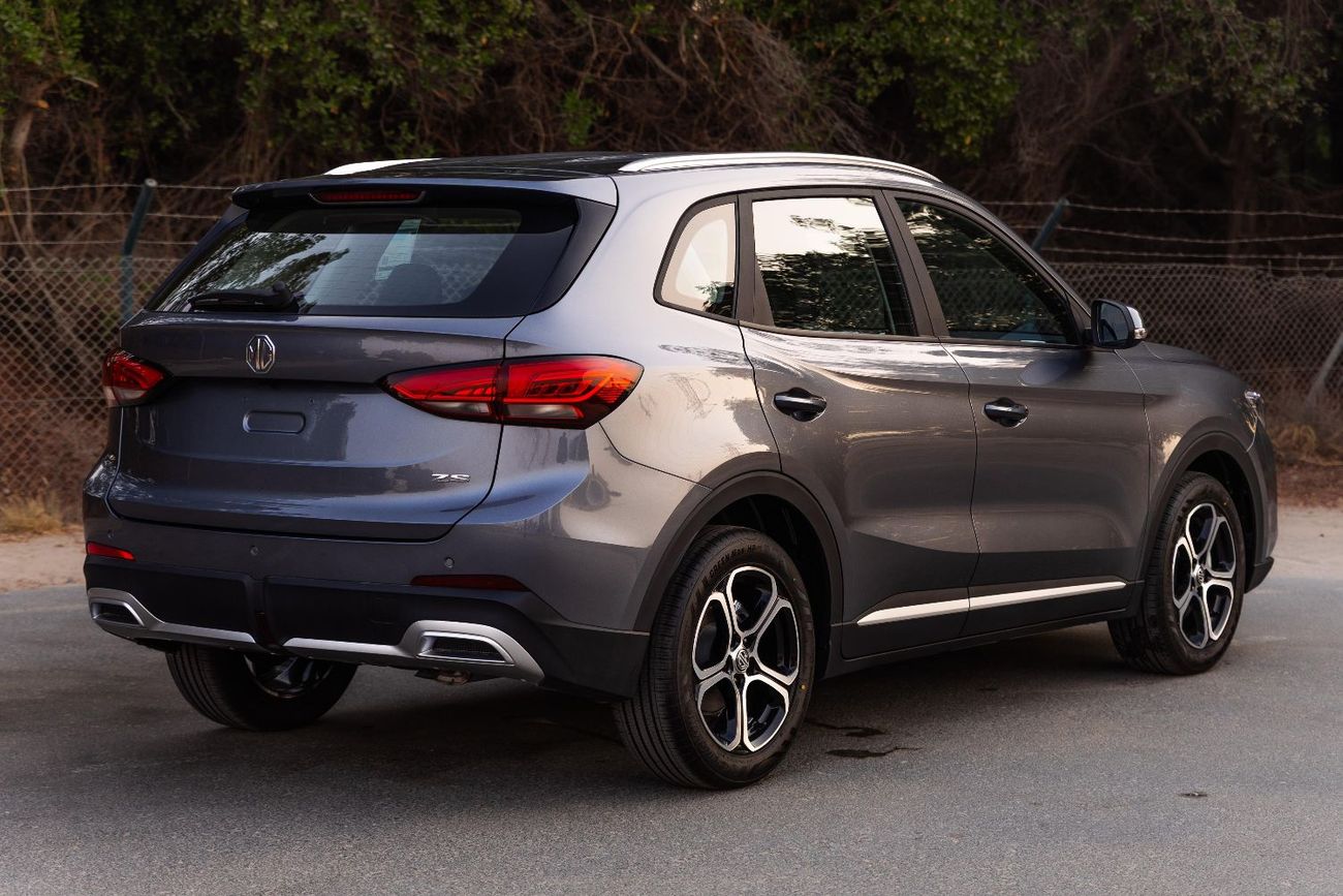 MG ZS 3 YEAR WARANTY AND 2 YEARS SERVICE