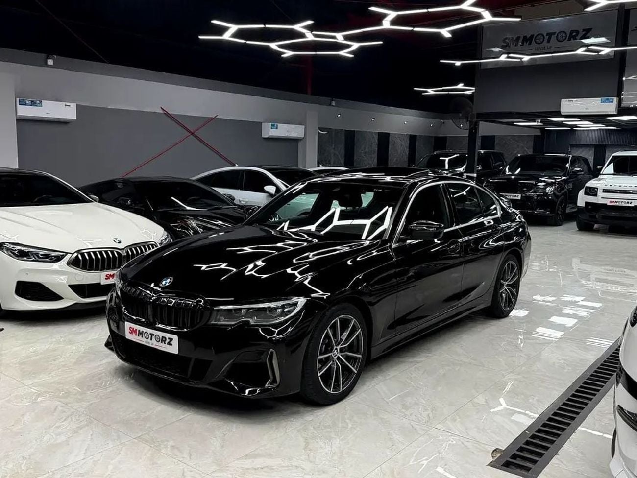بي أم دبليو 330i M SPORT
